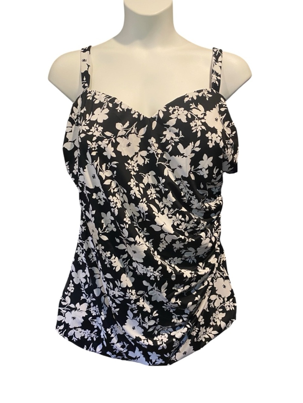 Simply Slim Black White Floral Tummy Control One Piece Swimsuit Plus Size 3X NWT